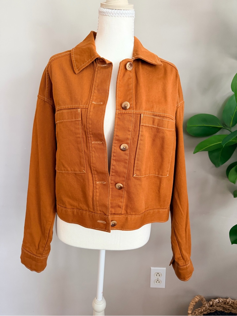 OLD NAVY Rust Brown Cropped Button Front Jean Jacket- Size M - Picture 4 of 11